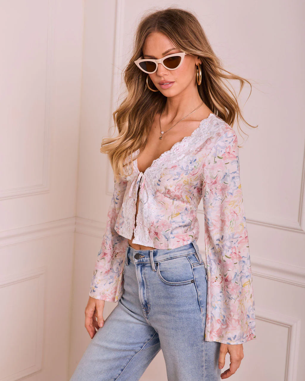Airy Muse Floral Lace Trim Flyaway Top - Image 3