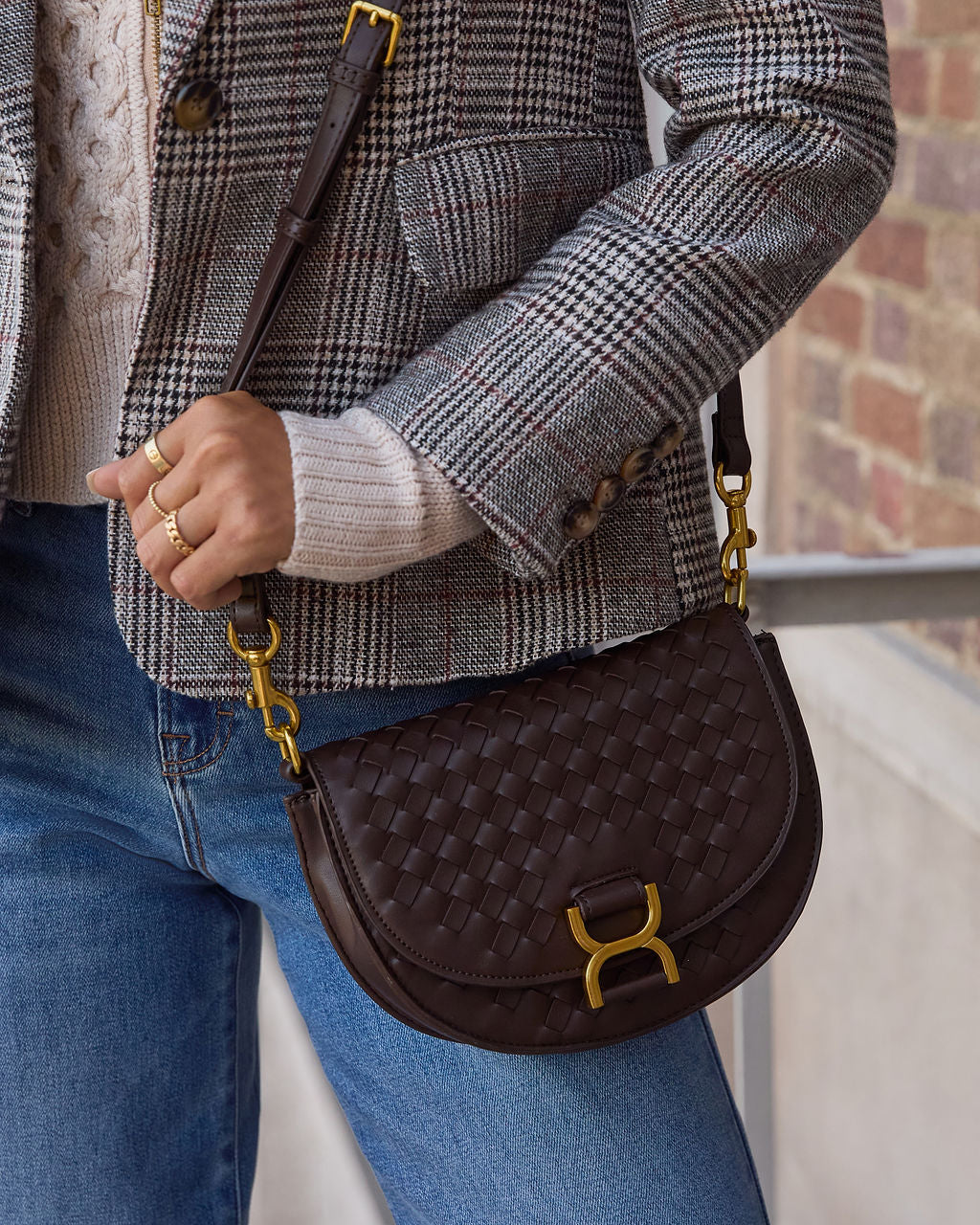 Annalyn Woven Crossbody Bag - Image 5