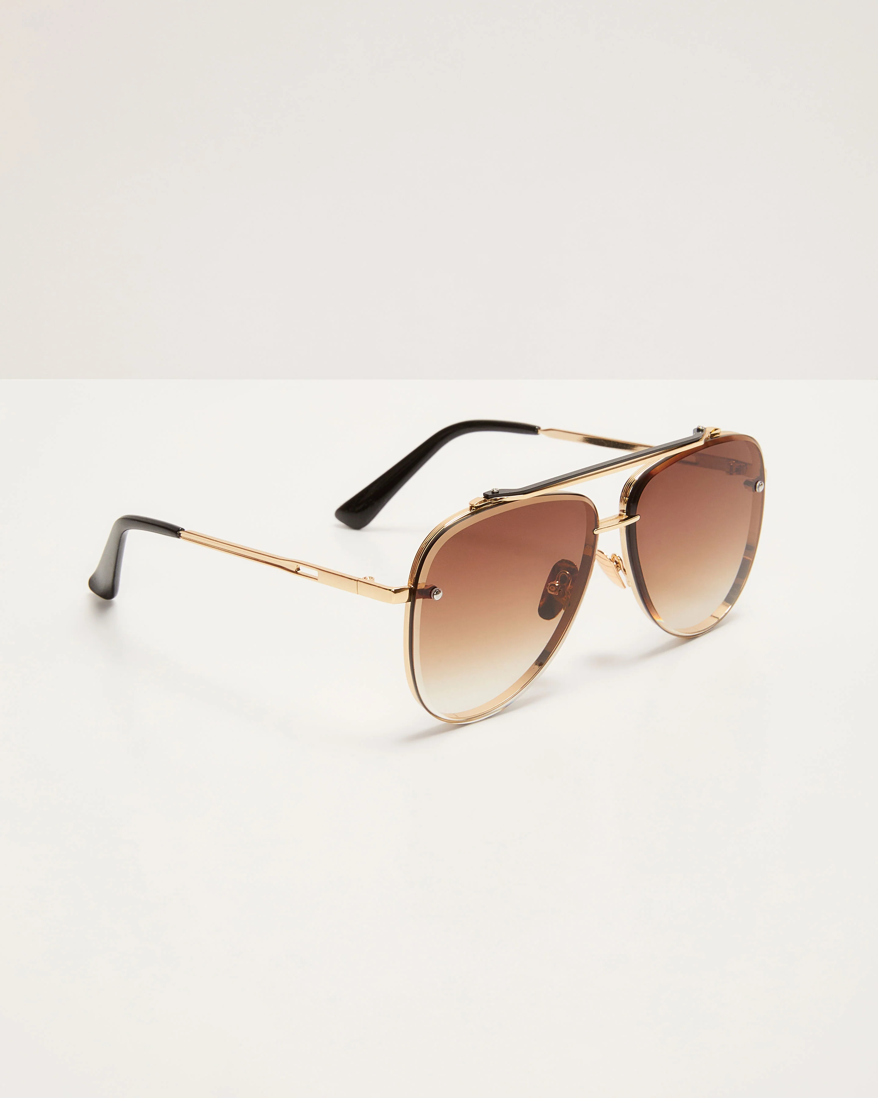 Berlin Ombre Oversized Aviator Sunglasses - Image 2