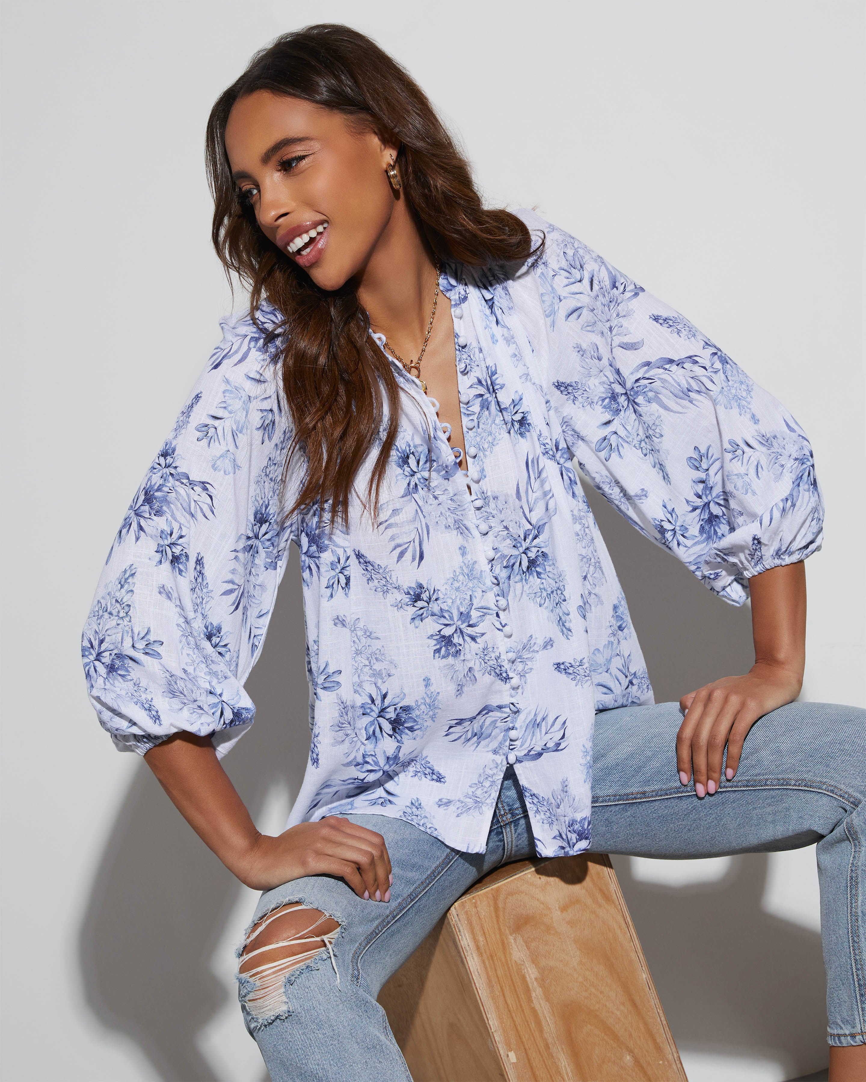 Betsey Floral Linen Long Sleeve Blouse - Image 3