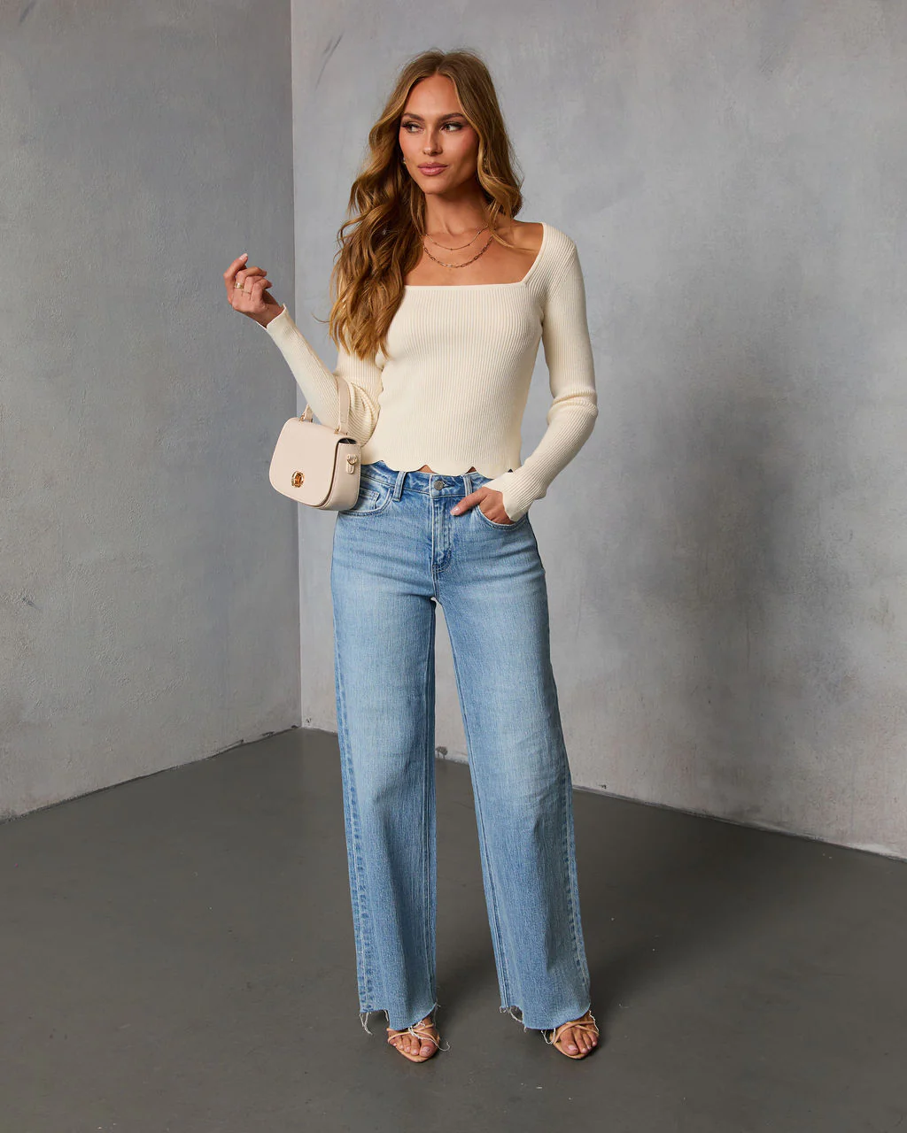 Between Moments Scallop Trim Top - Image 8