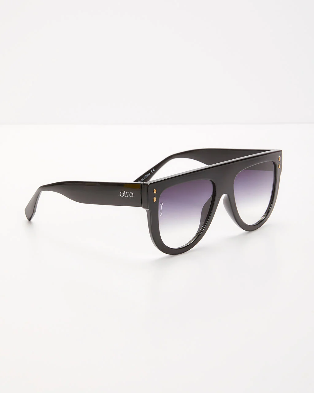 Call The Shots Round Frame Sunglasses - Image 4