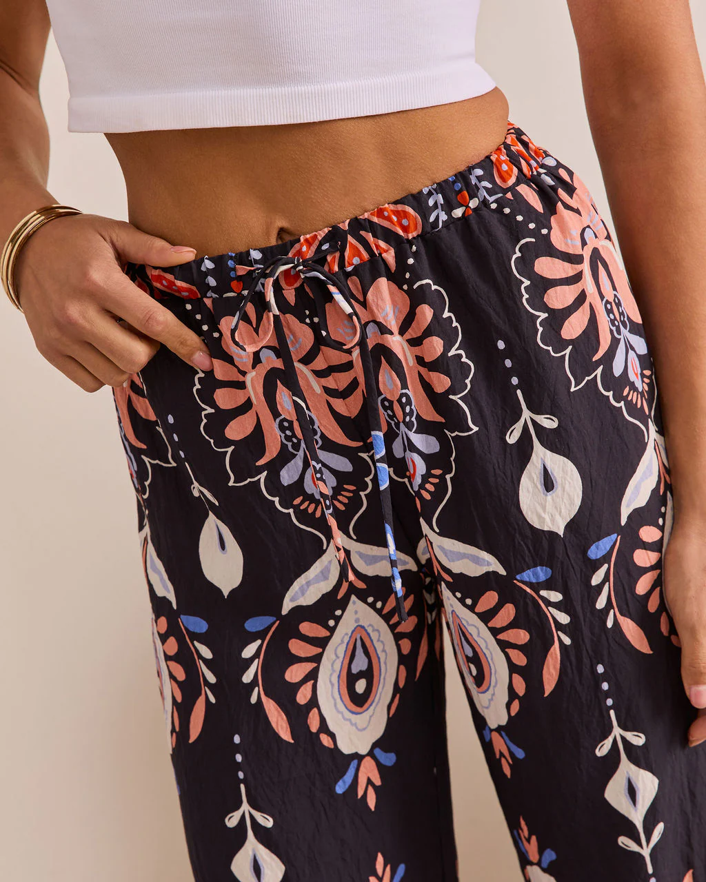 Capri Daydream Abstract Print Pants - Image 6