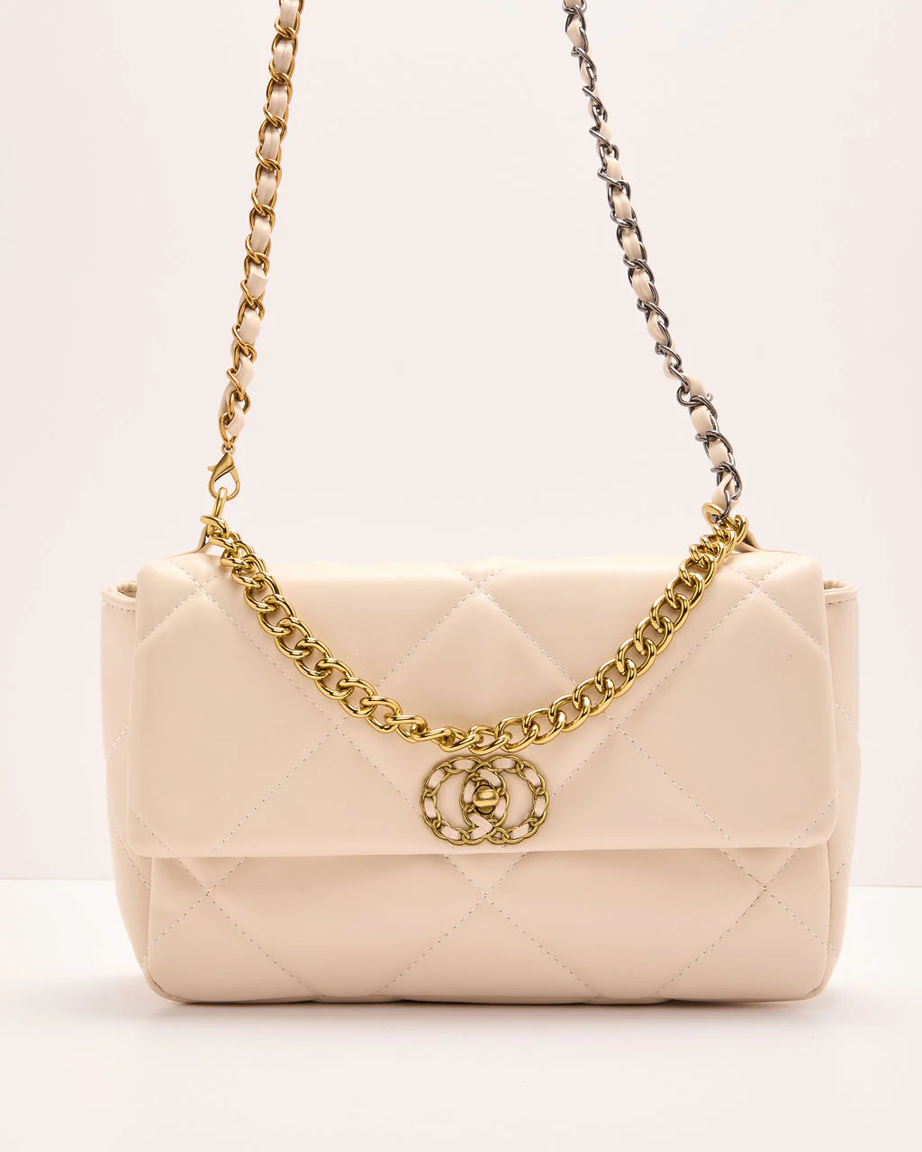 Clarisa Quilted Crossbody Bag - Image 2