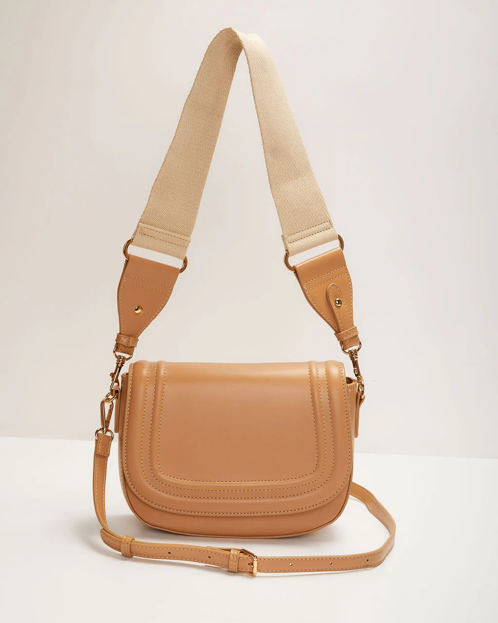 Clove Wide Strap Crossbody Bag - Image 2
