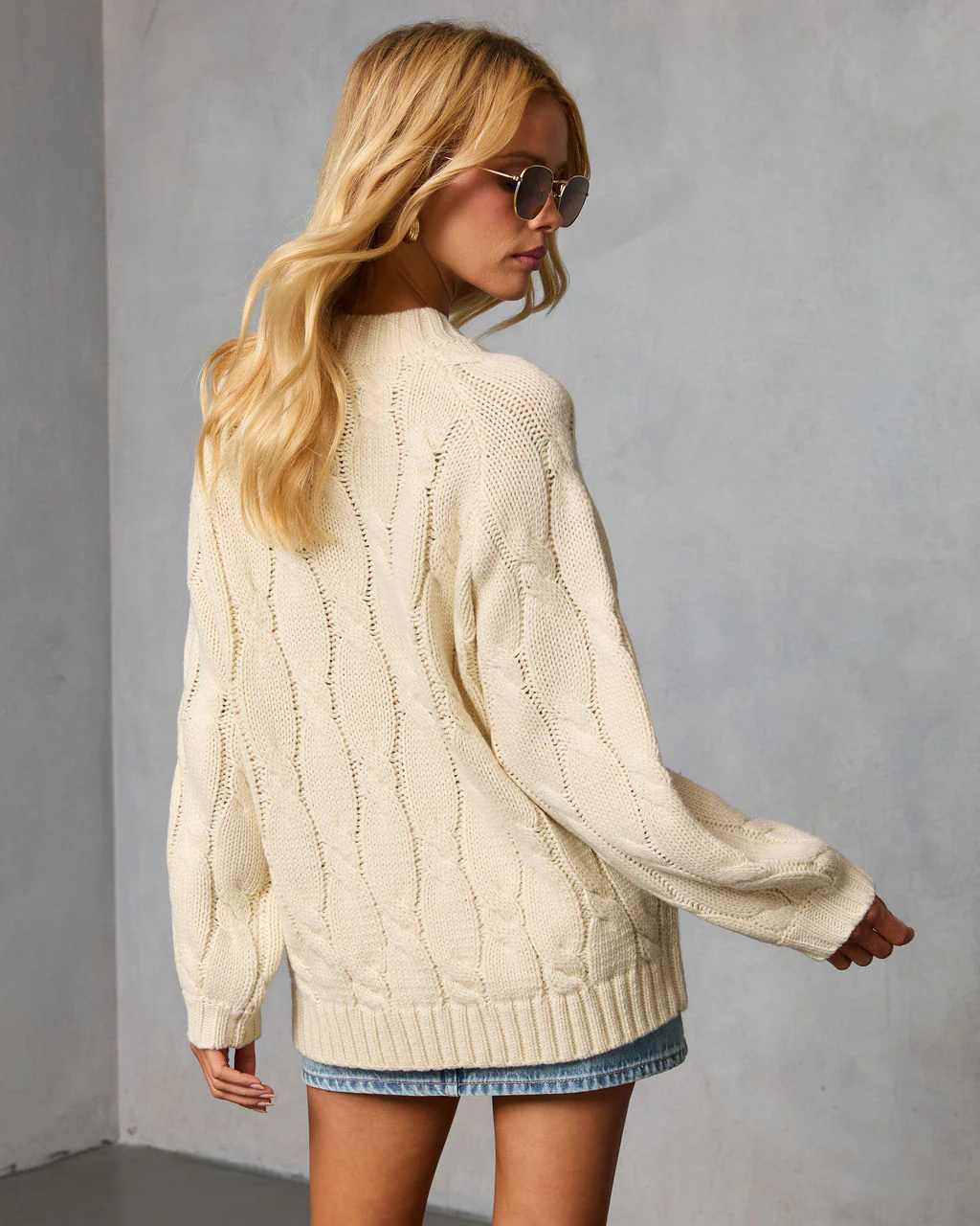 Cozy Crest Oversized Cable Knit Sweater - Image 4