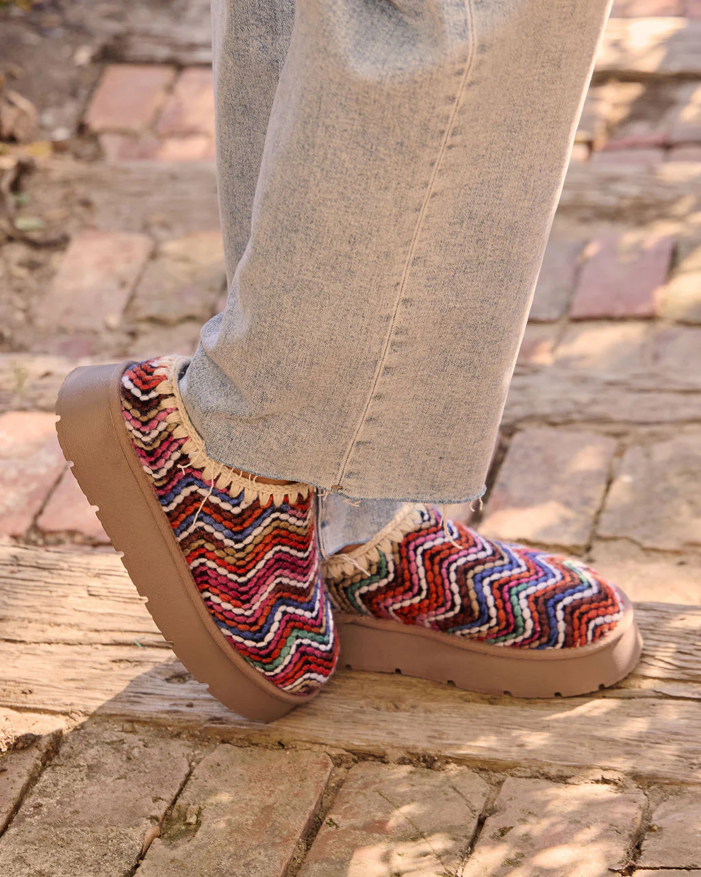 Emberlane Embroidered Platform Mules - Image 4
