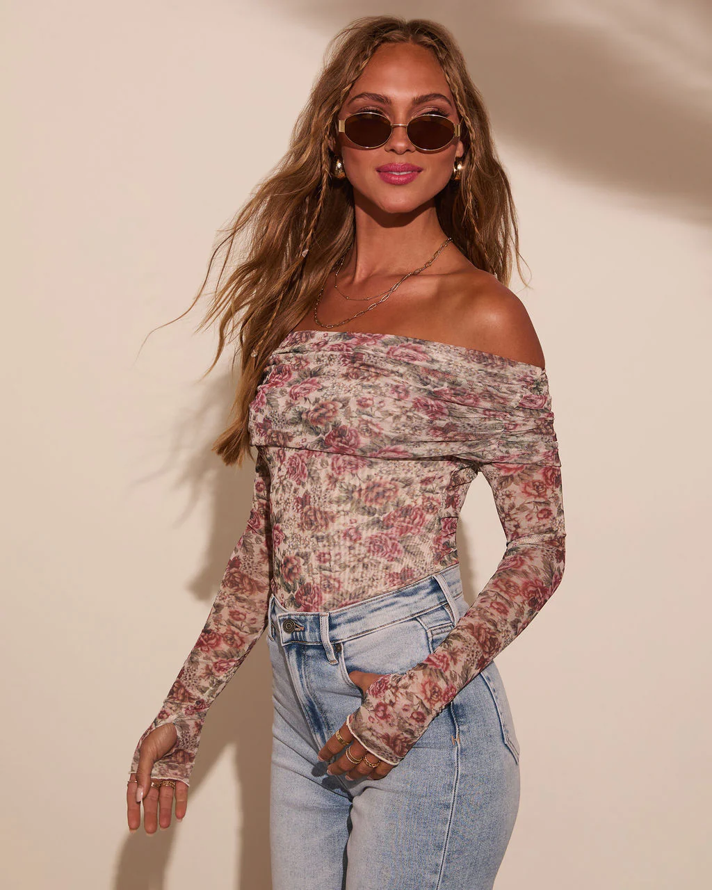 Everlie Off The Shoulder Bodysuit - Image 3