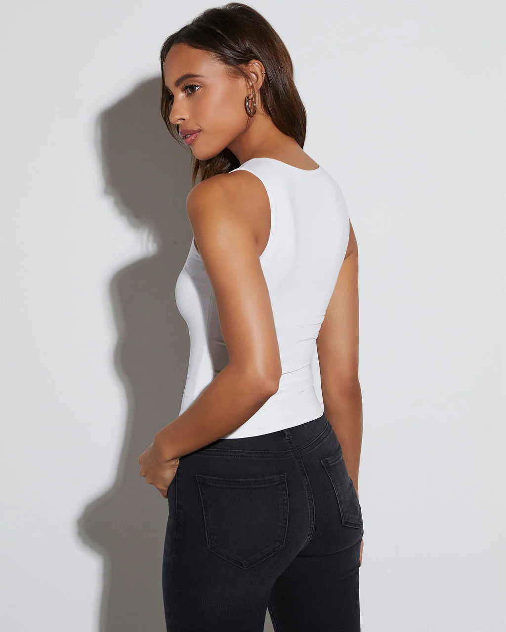 Everyday Essential Scoop Neck Tank - Image 10