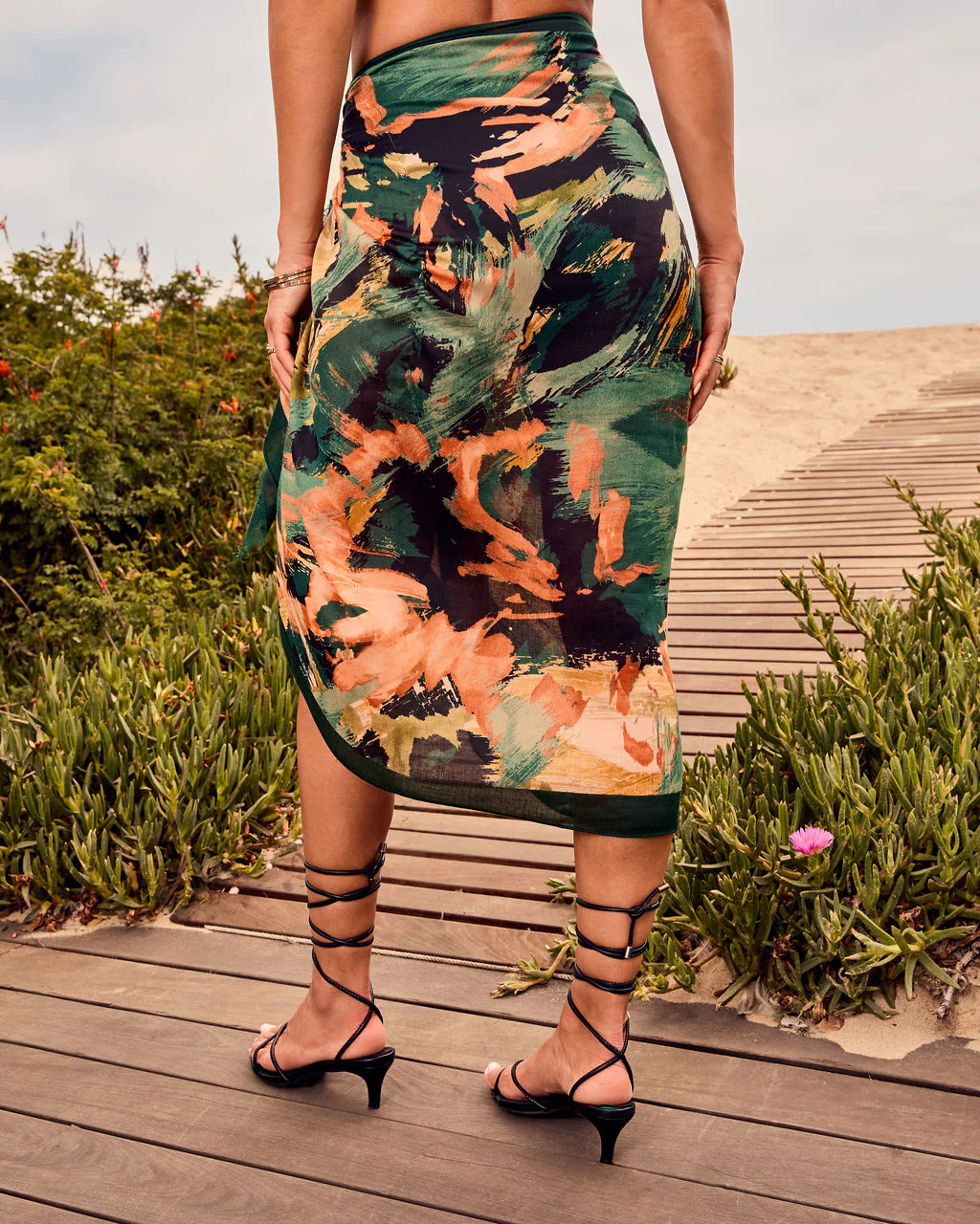 Farien Abstract Print Sarong - Image 4