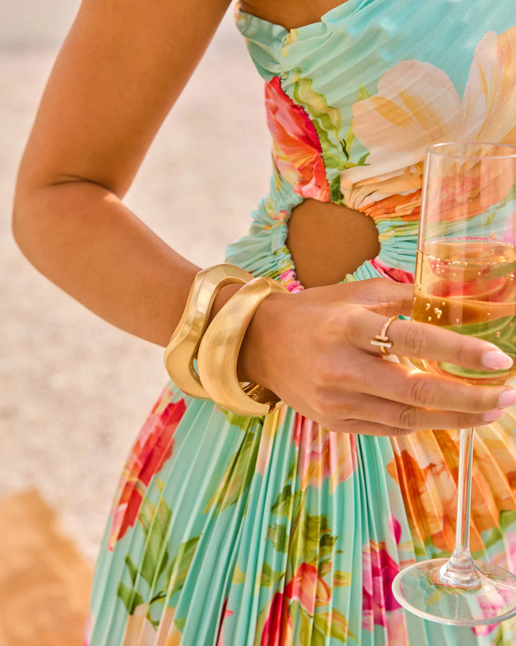Glow Coast Bangle Set - Image 4