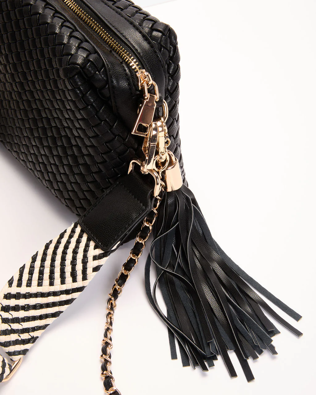 Heritage Mood Woven Vegan Leather Crossbody Bag - Image 4