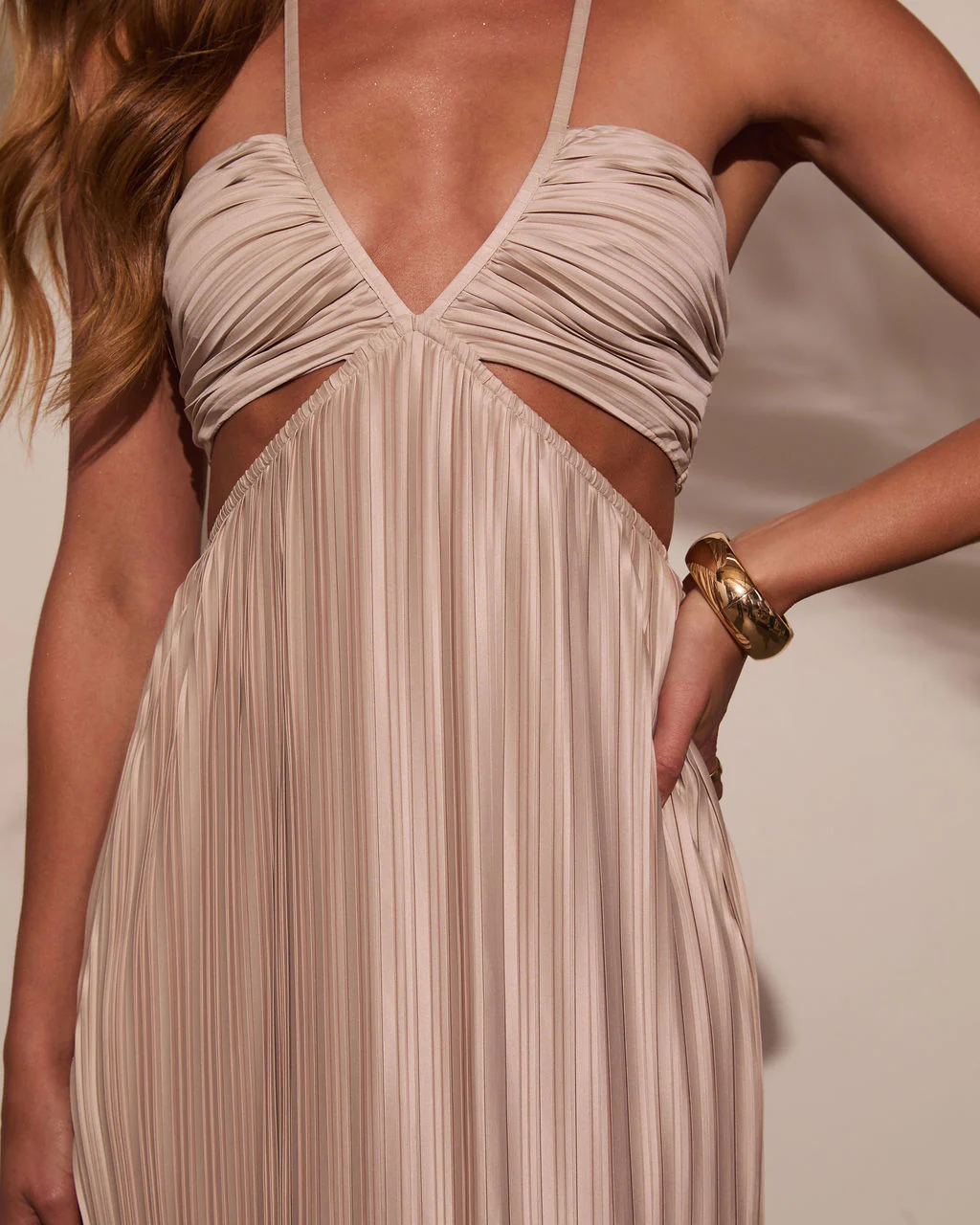 Hollywood Dreams Pleated Tie Back Midi Dress - Image 18