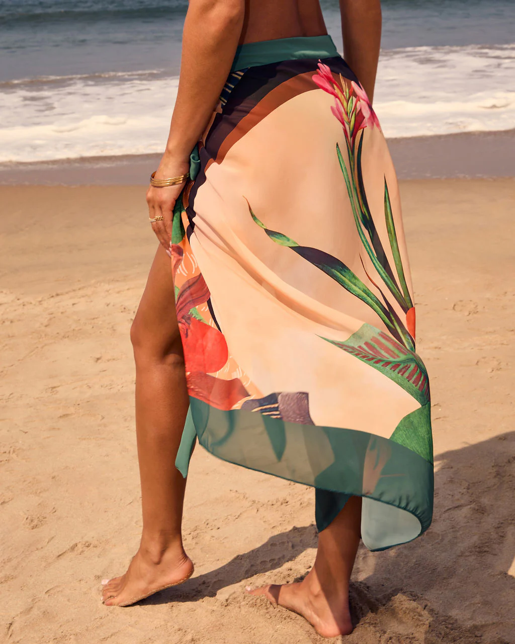 Honeydew Skies Abstract Print Sarong - Image 4