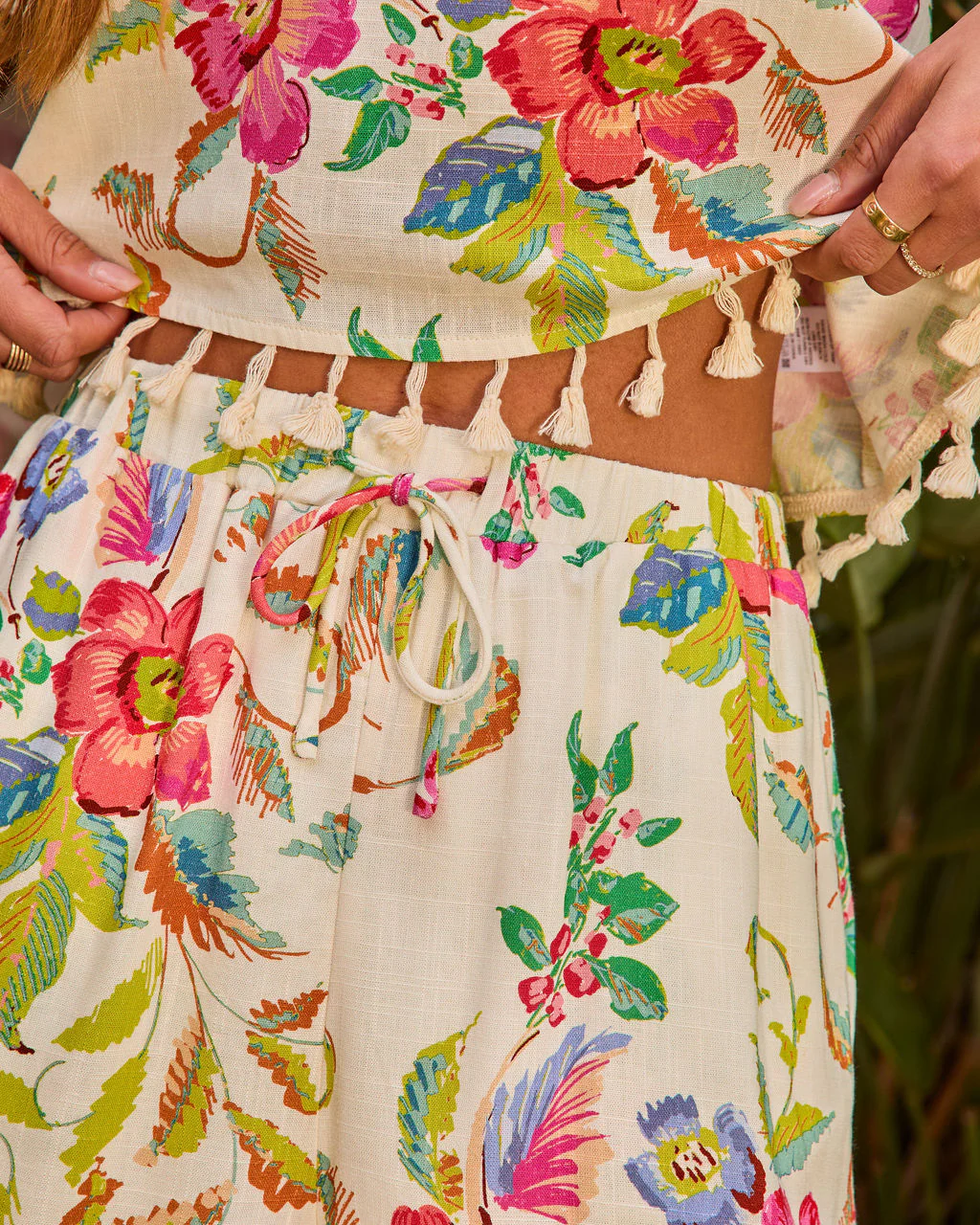 Honeyed Bloom Floral Tassel Hem Shorts - Image 6