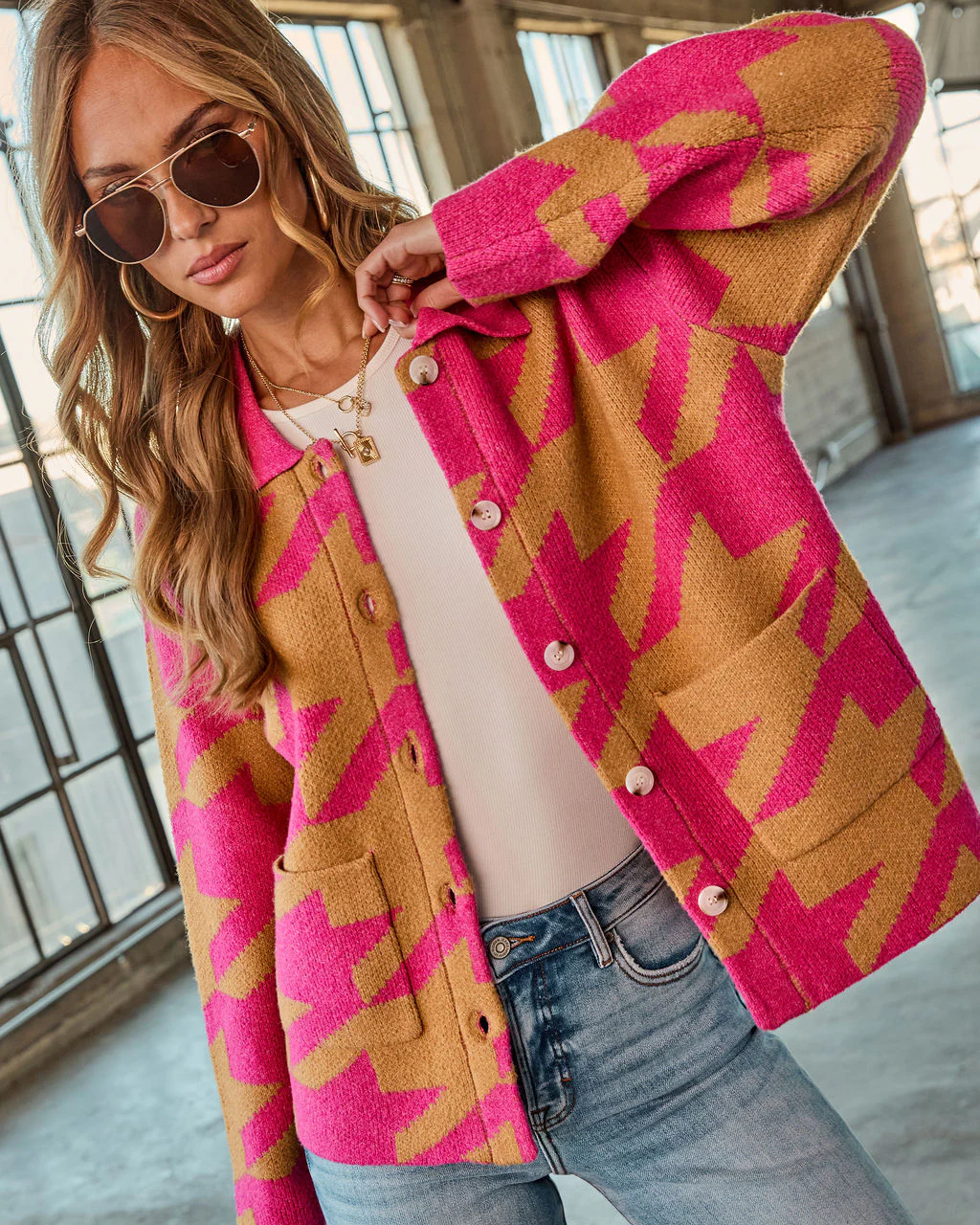 Karesti Oversized Houndstooth Sweater - Image 5
