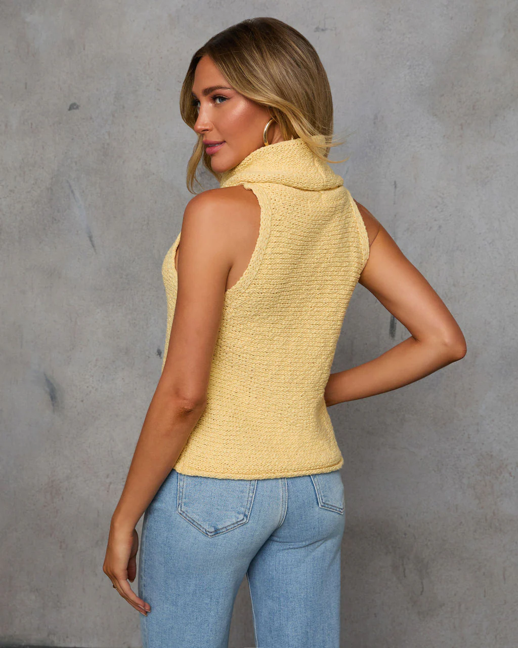 Karlah Sleeveless Turtleneck Top - Image 22