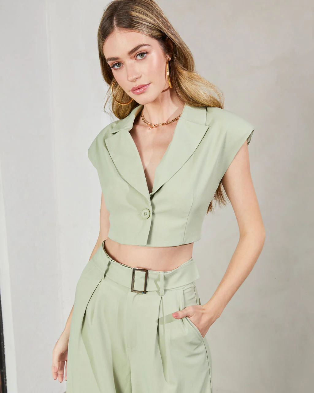 Katarina Sleeveless Cropped Blazer Top - Image 3