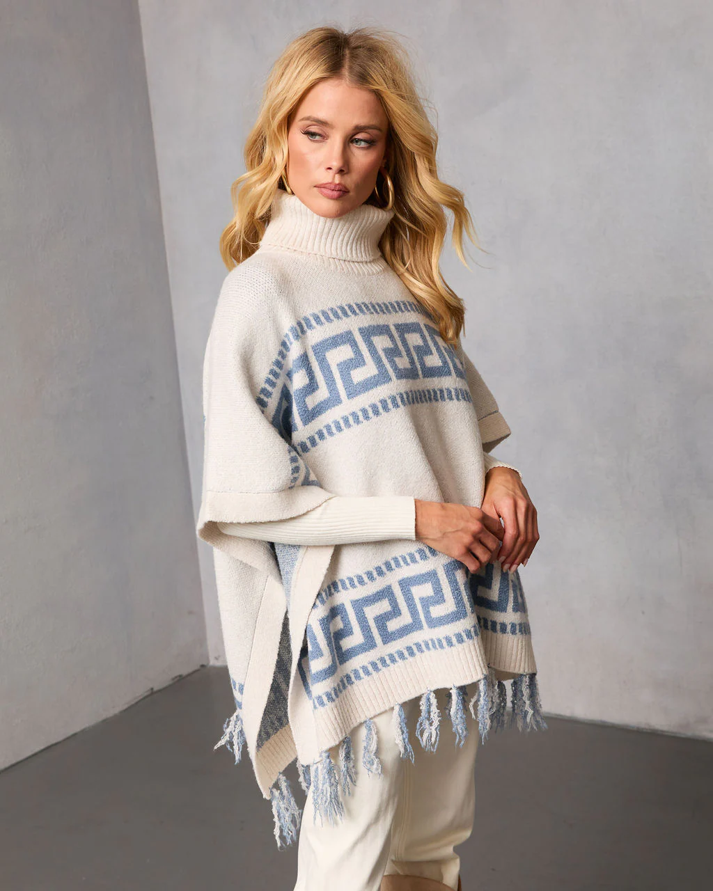 Maly Abstract Fringe Trim Poncho Sweater - Image 3