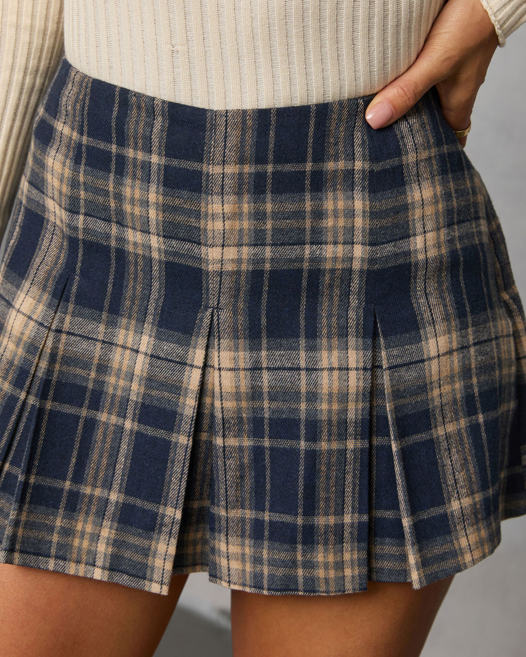 Mileva Plaid Mini Skort - Image 6