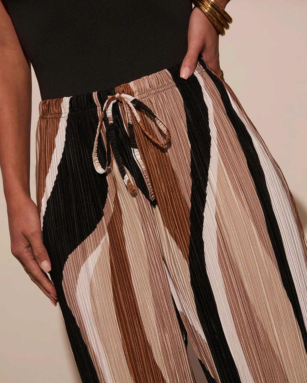 Milley Plisse Abstract Pants - Image 5