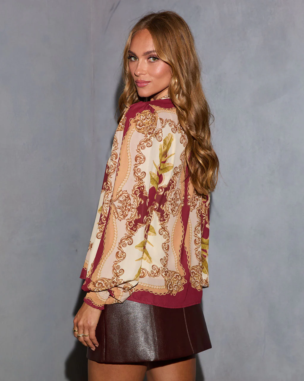 Mulled Glow Abstract Neck Tie Top - Image 4