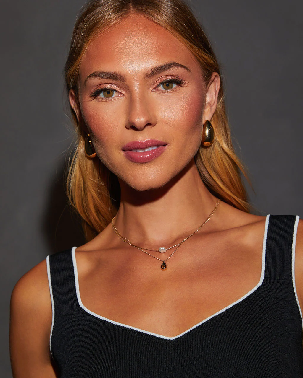 Pearla Layered Pearl Detail Necklace - Image 2