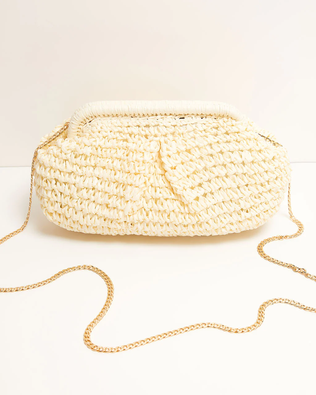 Poolside Straw Pouch Clutch - Image 17