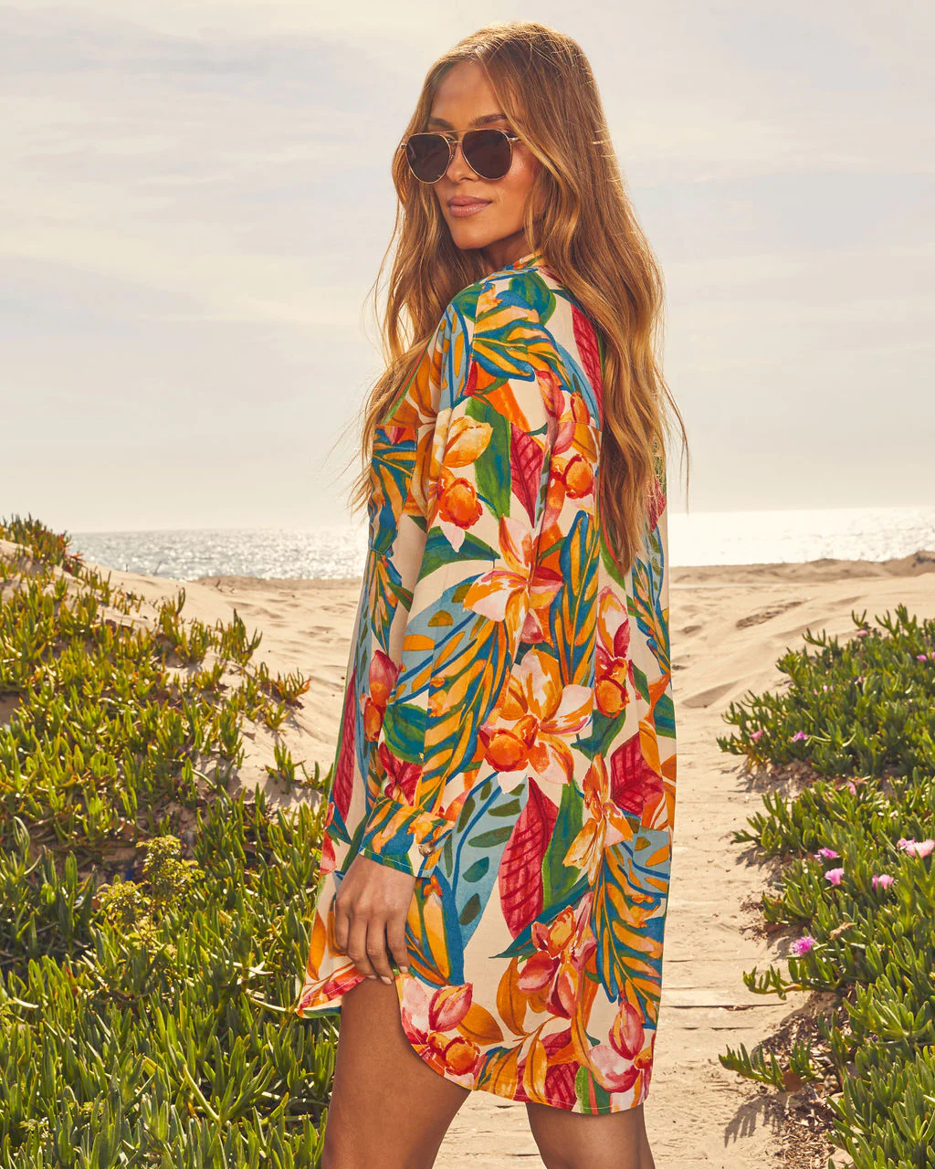 Queen Retro Printed Shirt Dress - Image 16