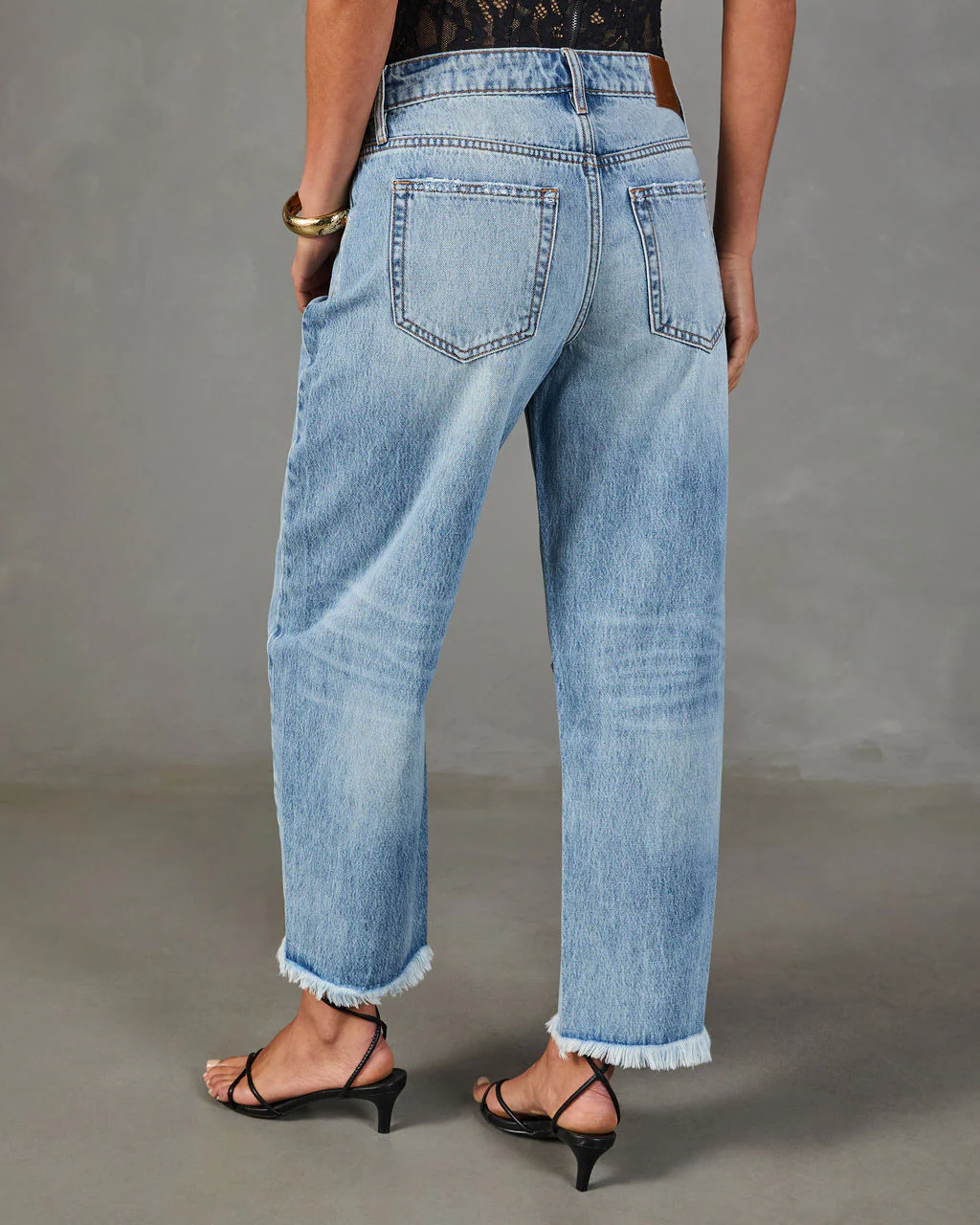Reworked Frame Rigid Mid Rise Distressed Barrel Leg Jeans - Image 4