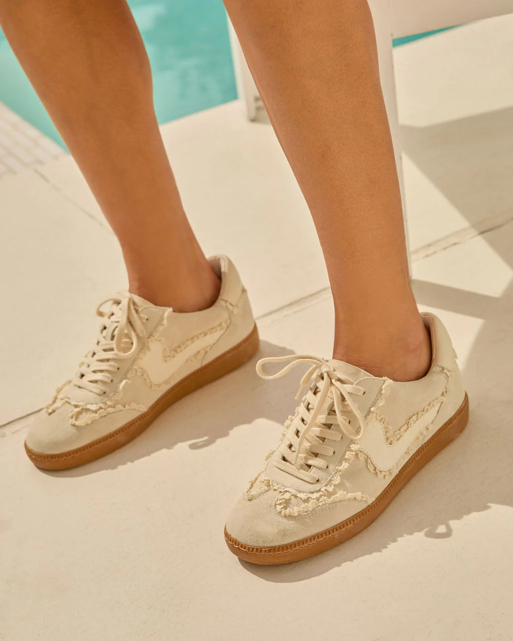 Right Catch Sneakers - Image 12