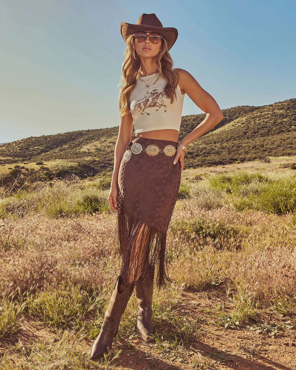 Rodeo Reverie Cropped Graphic Tank Top - Image 5