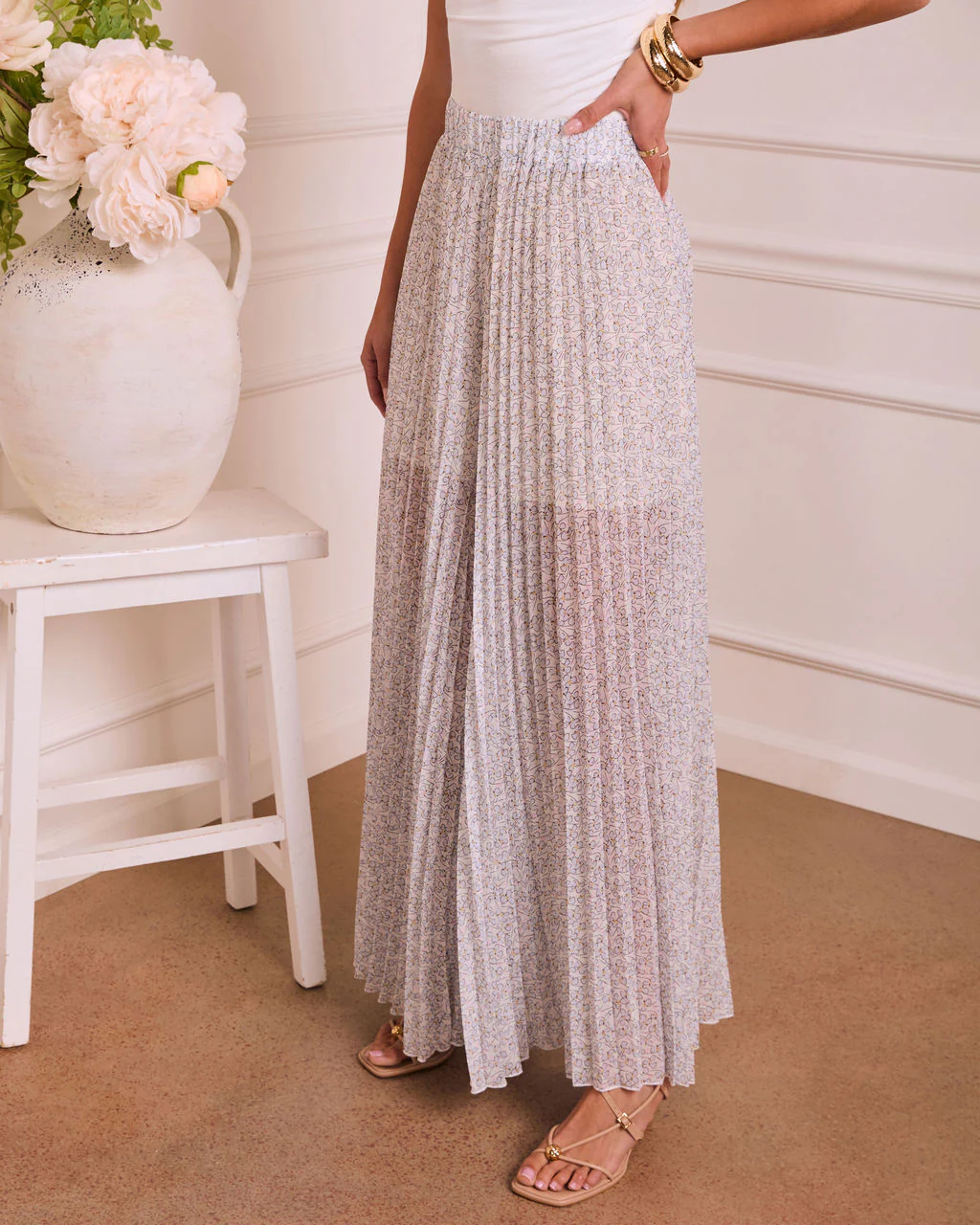 Soft Arrival Pleated Floral Pants - Image 3