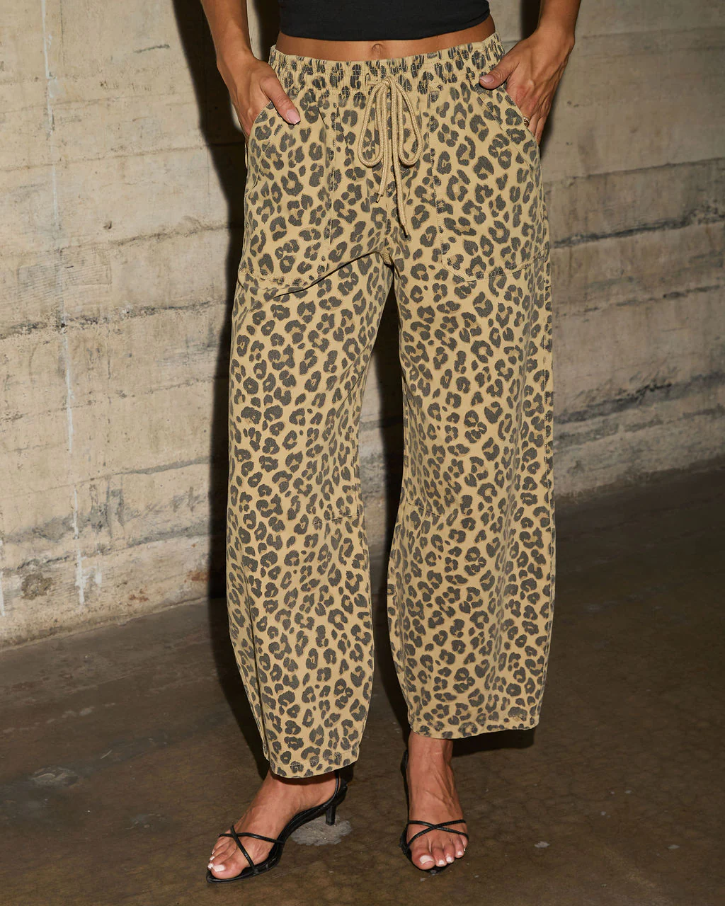 Soft Claw Printed Drawstring Pants - Image 5