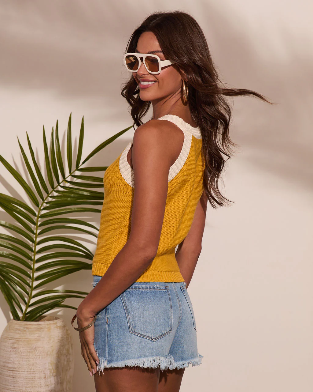 Solenne Knit Contrast Trim Sleeveless Sweater - Image 4