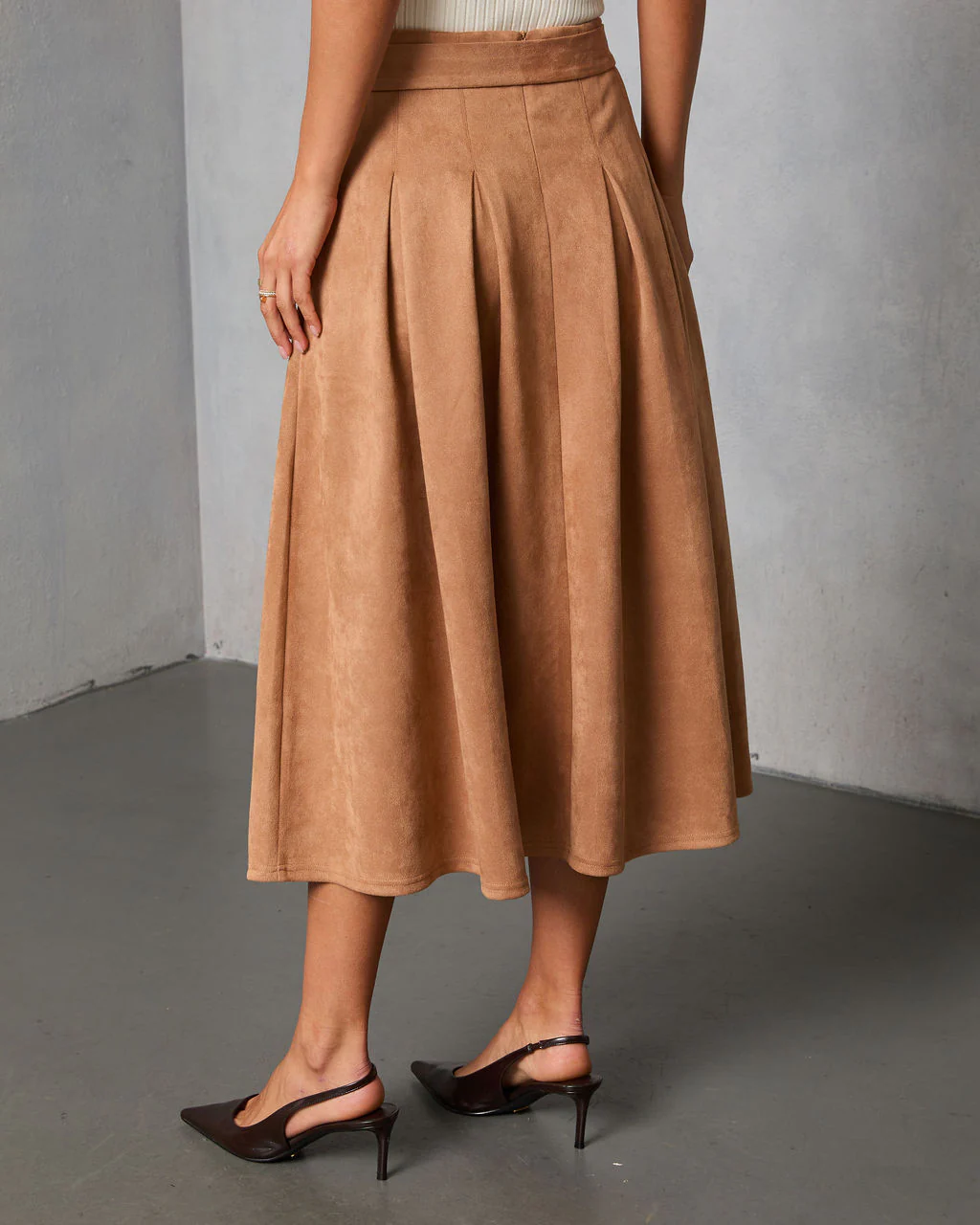 Table Ready Suede Waist Tie Pleated Midi Skirt - Image 4