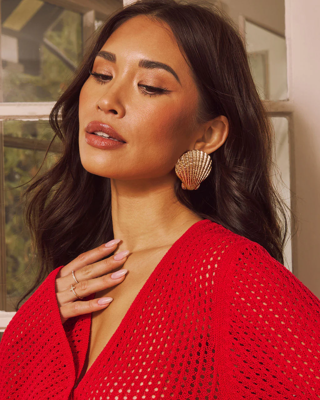 Tropic Cove Textured Seashell Earrings - Image 3