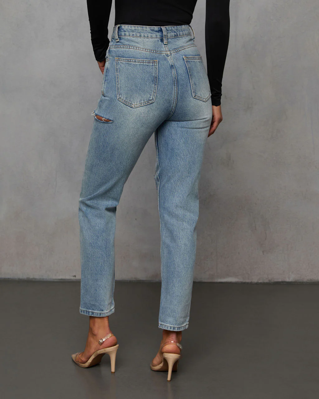 Vara High Distressed Jeans - Image 4