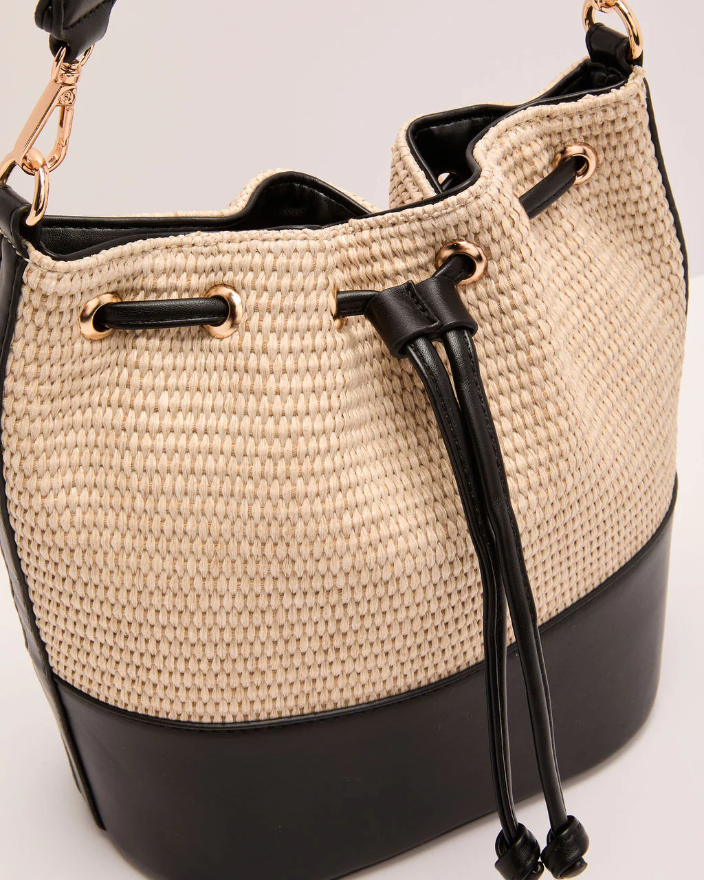 Villa Muse Straw Bucket Bag - Image 6