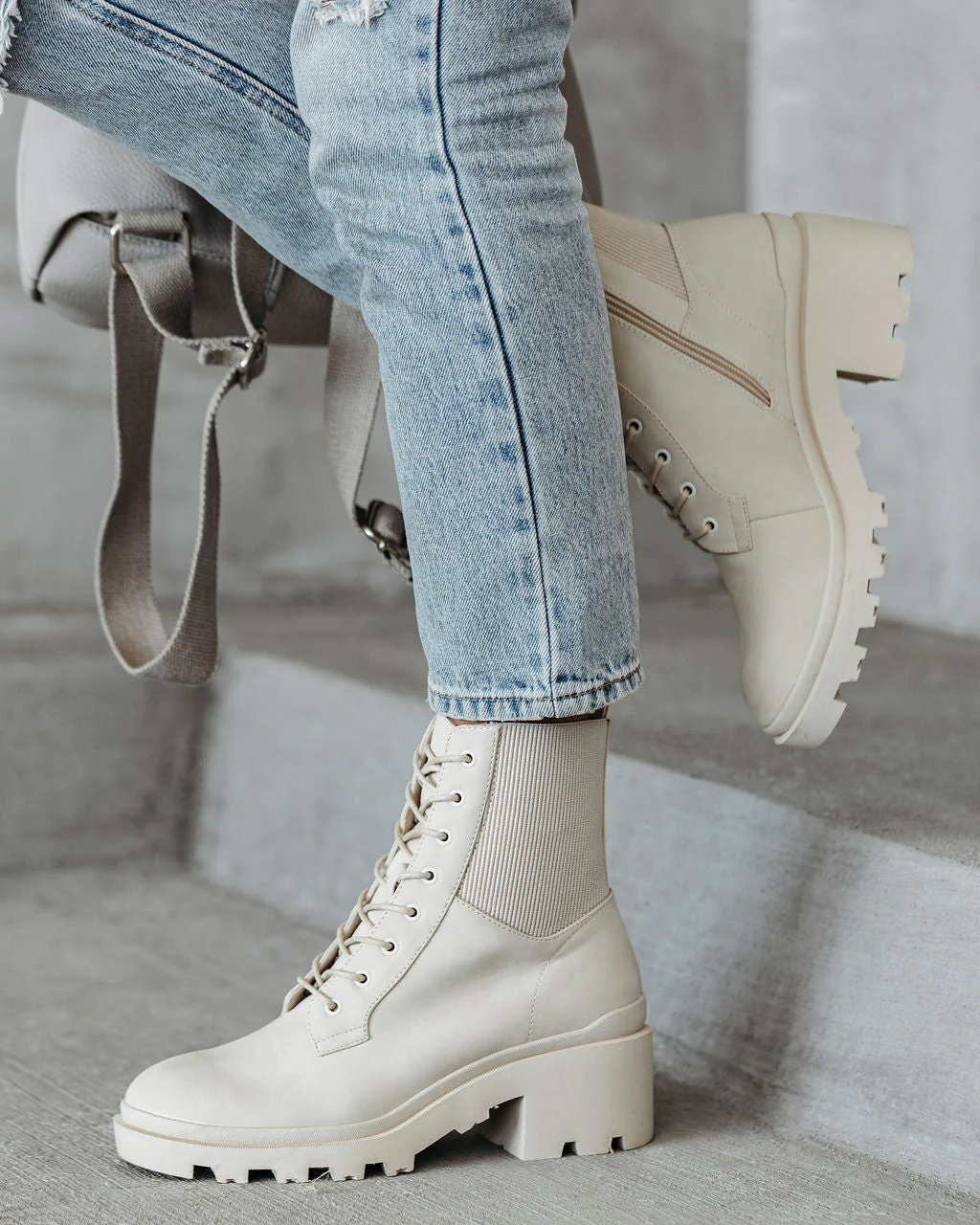 Willa Heeled Lace Up Boot - Image 3